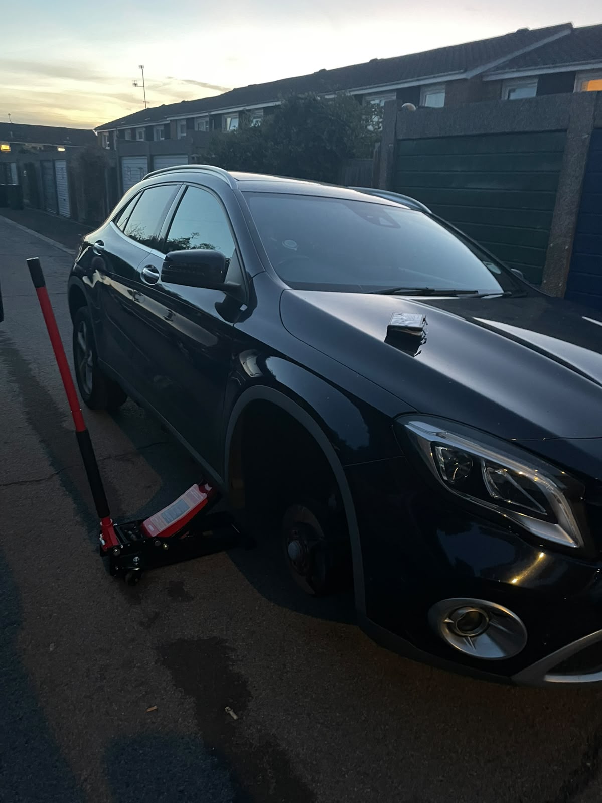 Emergency Mobile Tyre Fitting
